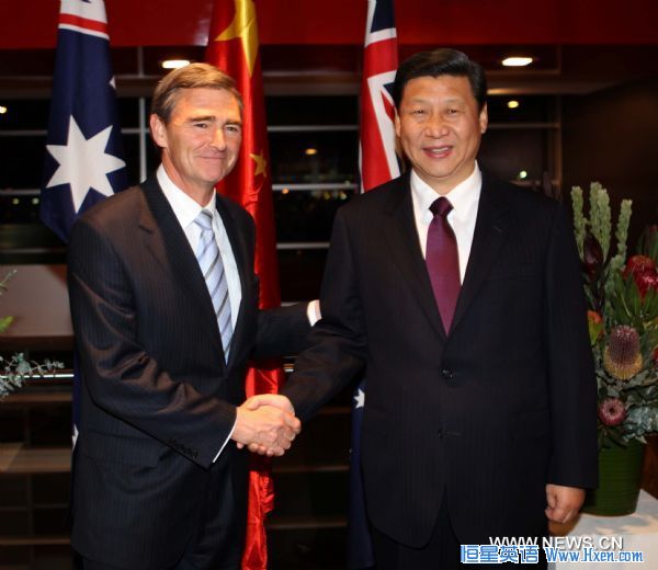 Chinese Vice President Xi Jinping (R) meets with Australia's Victorian Premier John Brumby in Melbourne, Australia, June 19, 2010. Xi arrived at Melbourne on Saturday afternoon, starting his official visit to Australia, the last leg of his four-nation visits.<BR />(Xinhua/Liu Weibing) (ypf)<BR />