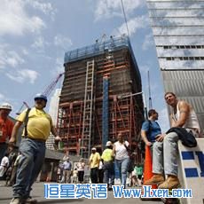 Construction workers take a lunch break from the World Trade Center site,  in New York, 13 Aug 2010