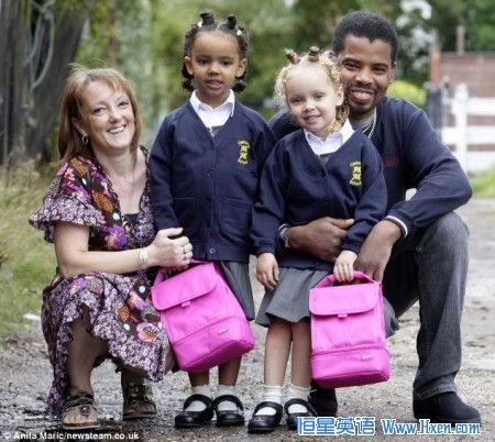 ˫��̥�ĸ�ĸ