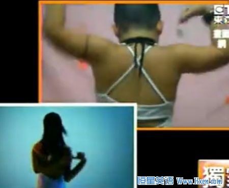 台湾小胖弟模仿蔡依林折手舞<a href=http://wwW.hxen.com/englishvideo/ target=_blank class=infotextkey>视频</a>截图 台湾小胖弟模仿蔡依林折手舞<a href=http://wwW.hxen.com/englishvideo/ target=_blank class=infotextkey>视频</a>截图