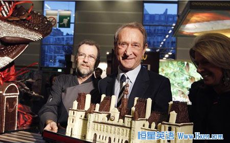 �����г�����ŵ��վ��һ���ɿ����Ƴɵ�������ģ��ǰ��