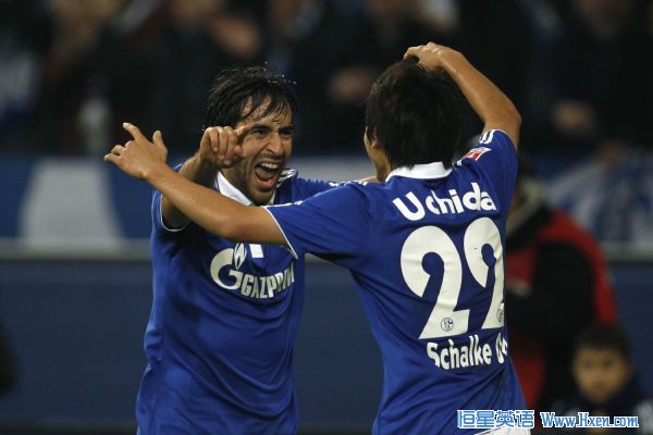 Schalke 04's Raul and Uchida celebrate a goal against St.Pauli during the German Bundesliga soccer match in Gelsenkirchen Schalke 04's Raul (L) and Atsuto Uchida celebrate a goal against St.Pauli during the German Bundesliga soccer match in Gelsenkirchen November 5, 2010.  (Xinhua/Reuters)