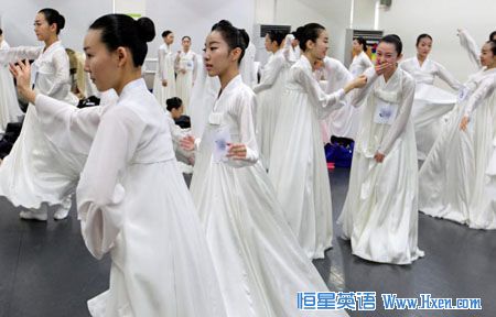 �����տ��ܹŵ� ��ȹ��Ů�������� 