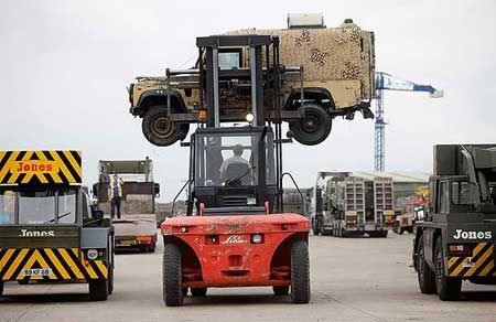 Ӣ������Ϊ�ﾭ��˦��װ��