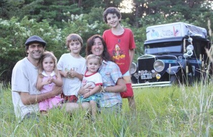 一家六口十年环球游 一家六口十年环球游