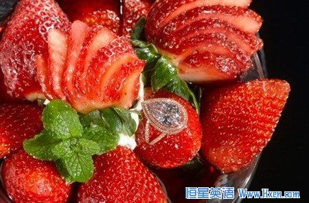 草莓拼盘 草莓拼盘