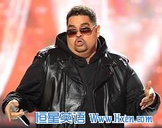 Rapper Heavy D, also known as Dwight Arrington Myers, performs during the BET Hip Hop Awards in Atlanta, October 1, 2011
