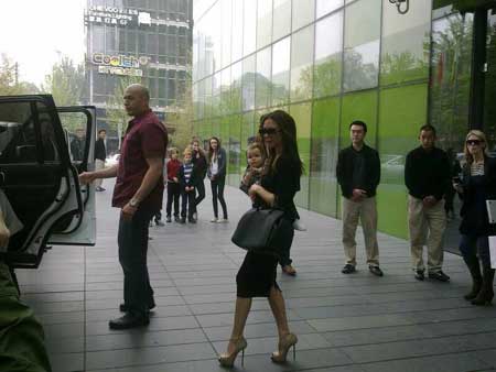 ��ɩ����Ů�ս�������չ ����������