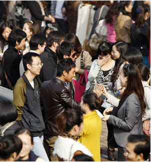 80���Ҹ��ںη�