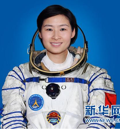 �й�����Ů����Ա����