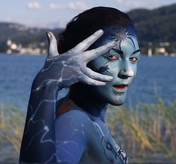 ��15����������ʻ�ڻ��Ƚ�����