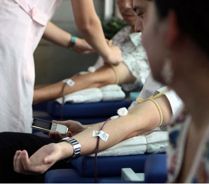 �ҹ���ֹ��������Ϊ����Ѫ ���Ůͬ��Ѫ����