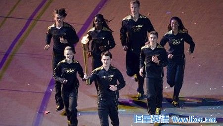 �����׶ذ��˻ῪĻʽ��λ��ȼ����������˶�Ա