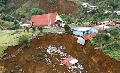 ��˹����ӷ���7.9��ǿ�ҵ��� ��2������