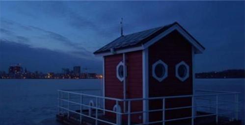 ����ͬ��:�������ϵ�Ư���ù�