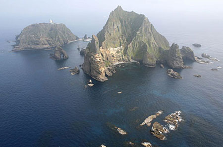 Japanese People Urge Proper Handling of Sea Disputes