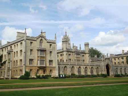 ���Ŵ�ѧ�������ɷ������� ÿ��ÿ��60��