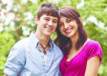 ��Ů����ͬʱ���� �������ݳ�����