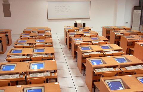 �������ը��Amy:ѧУ����̻��ҵ�5����