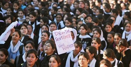 ӡ�ȹ����ּ鰸����ŭ �ܺ�Ů��ѧ��ȥ��