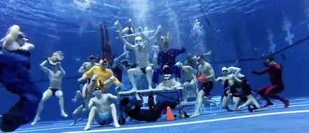 Harlem Shake���� ϯ��ȫ����ɱ����