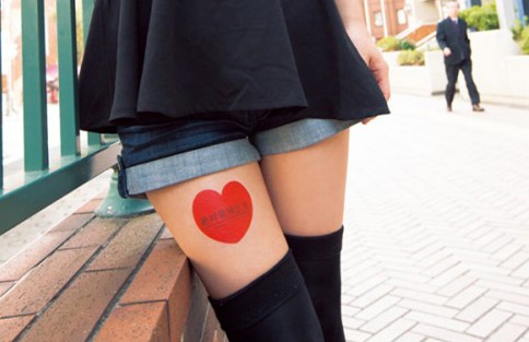 �ձ������Ϲ�� Ů���ɳ�������