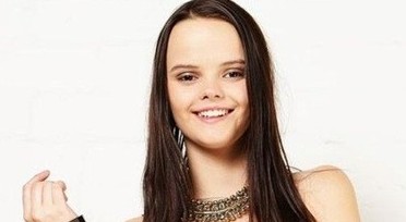酷似外星人 澳洲16岁少女超模冠军