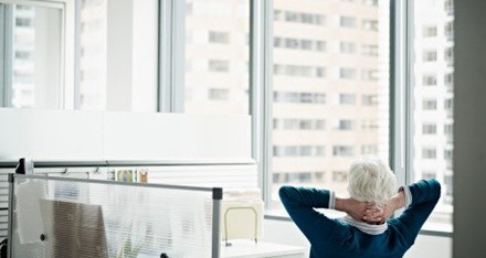 放假就别想工作了:治治你的穷忙病