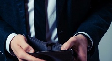 8个浪费钱的小习惯 你为啥这么穷!