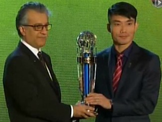 国足运动员郑智荣膺亚洲足球先生