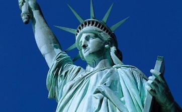 已到扔掉绿卡时 美国退籍者与日俱增