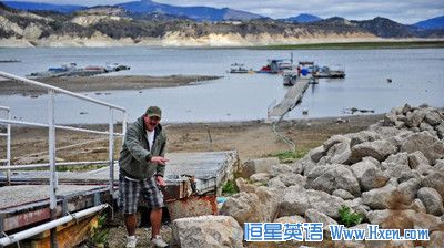 经济学人下载:加州旱情 把草坪喷绿