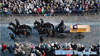 经济学人下载:厚葬理查德三世 大力出效益