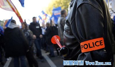 经济学人下载:警察与紧缩 下降趋势