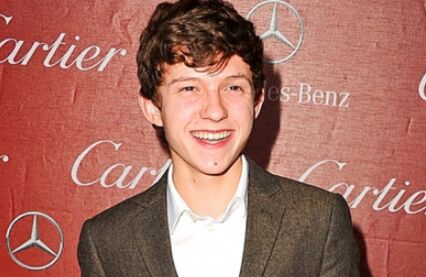 ֪֩Tom Holland5